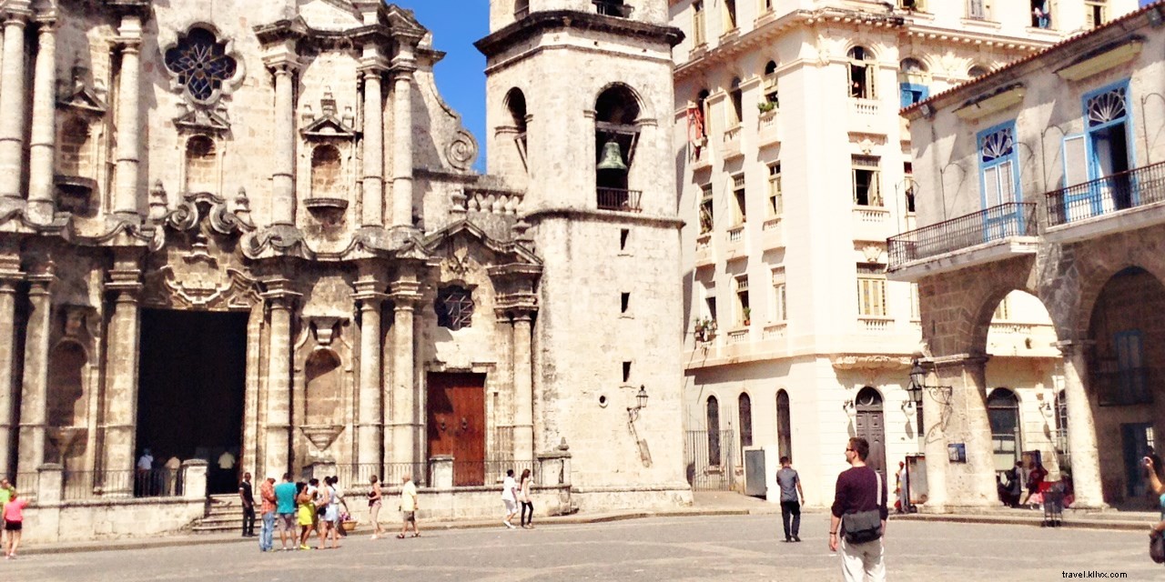 Cara Bepergian ke Kuba, Dengan pesawat, Liburan atau Pesiar 